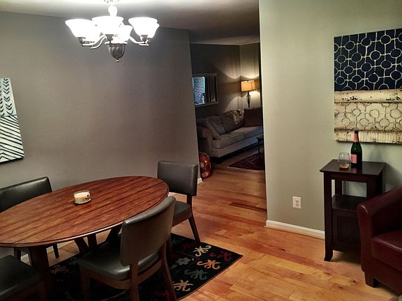 5th image of 1020 N Stafford St APT 304