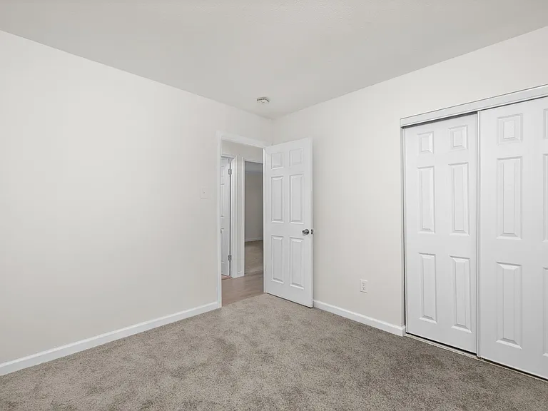 1392 Langholm Dr — Photo 14