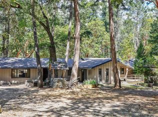6576 Whispering Pines Ln, Jacksonville, OR 97530