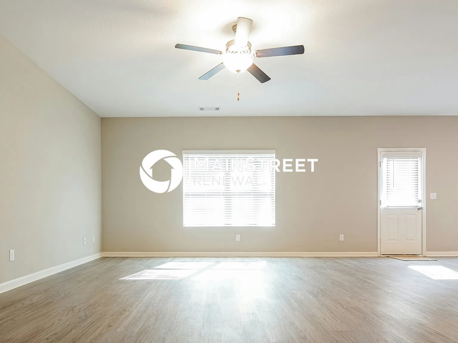 1012 Nandina Ct — Photo 2