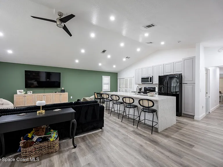 6655 Corto Rd — Photo 23