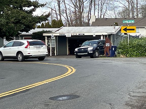 5th image of 2315 65th Ave NE