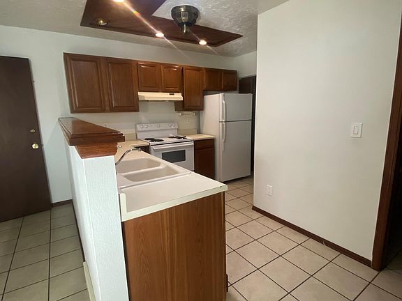 4th image of 527 21st Ave Unit 2