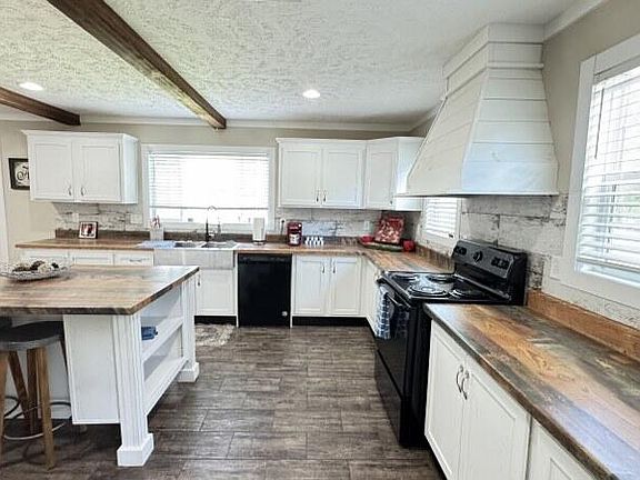 4th image of 657 Wallfield Rd