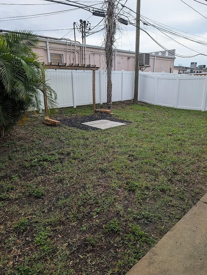 Updated 3 Bedroom Home in the Heart of Dunedin | Golf Cart Friendly | Private Fenced Yard — Photo 2