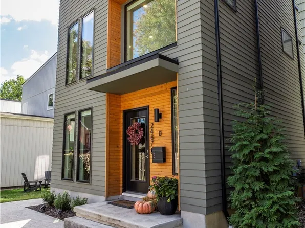 2467 Tremont Ave, Cleveland, OH 44113