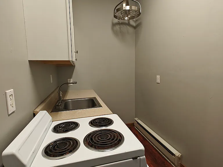 266 S Main St #1 — Photo 5