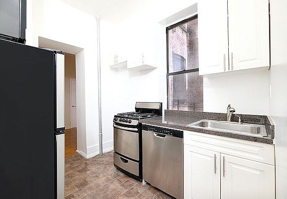 2nd image of 565 W 173rd St APT 3