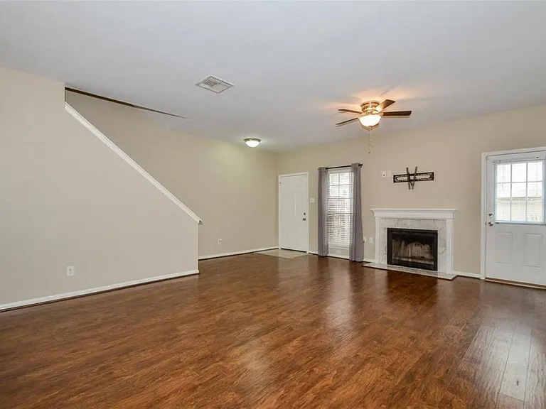 8075 El Mundo St #8075 — Photo 7