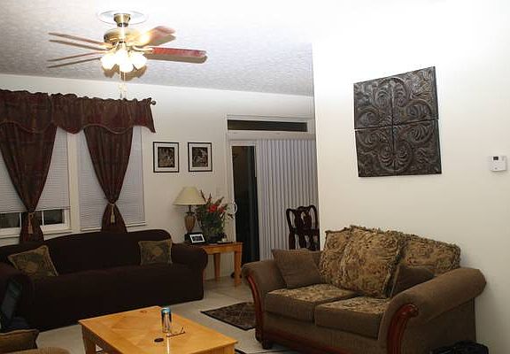 3rd image of 3835 Thorngate Dr