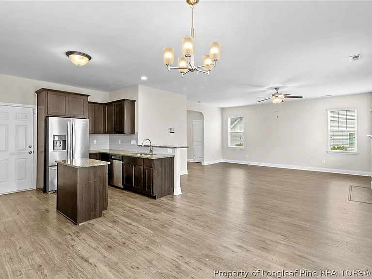 181 Brentmoor Dr — Photo 7