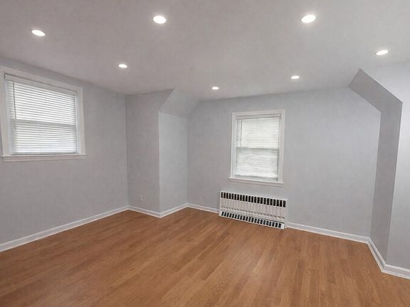 2nd image of 20-10 Hazen St #2