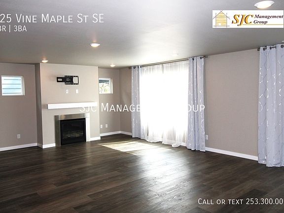 3rd image of 925 Vine Maple St SE