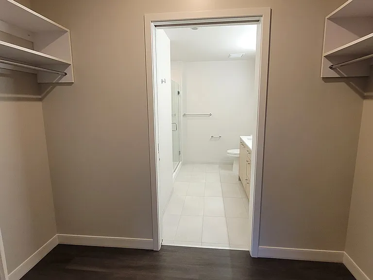 901 W Adams St #627 — Photo 6