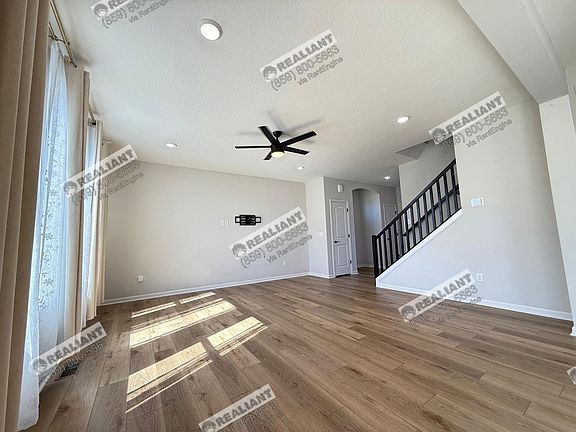 4th image of 6672 Gordon Blvd