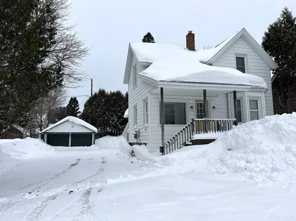 56511 Laurium St, Calumet, MI 49913