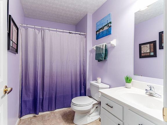 3rd image of 220 Shelbourne Forest Way