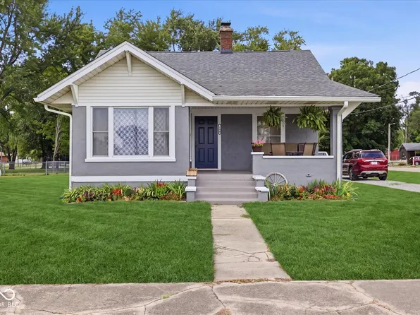 102 W Main St, Fairland, IN 46126