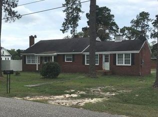 2001 2nd Ave, Elizabethtown, NC 28337