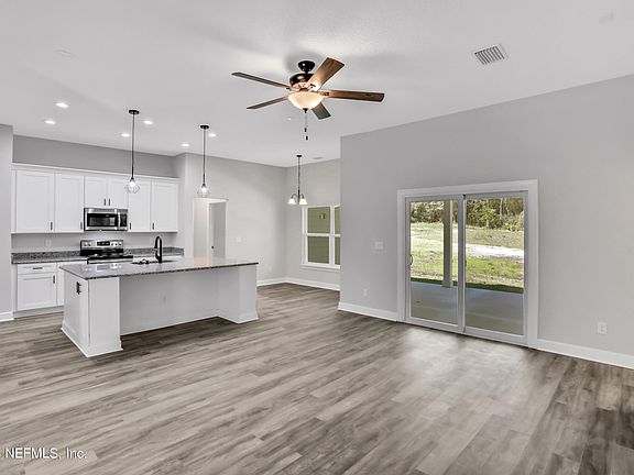 3rd image of 3260 BLANDING Boulevard