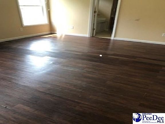 4th image of 833 Ventura Ct