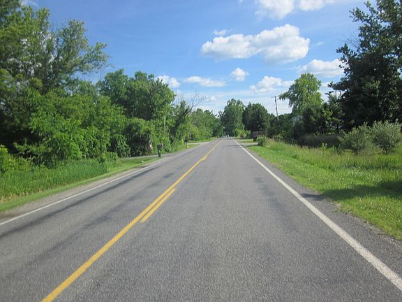 5th image of 765 N Canal Rd