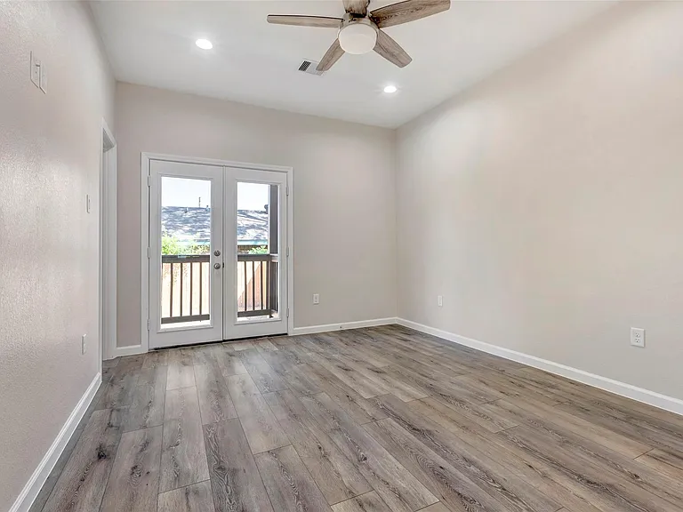 4837 Paula St #A — Photo 15