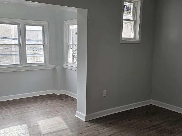 1411 W Loudon St — Photo 99