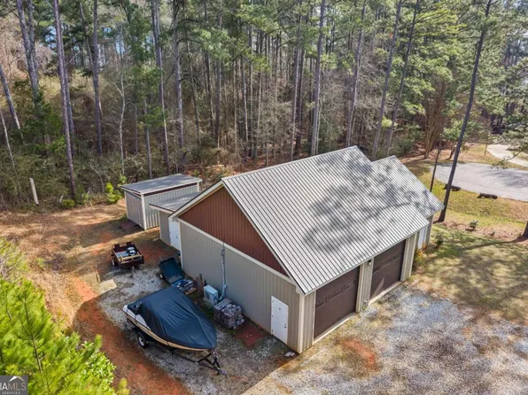 209 Northlake Dr, Hartwell, GA 30643