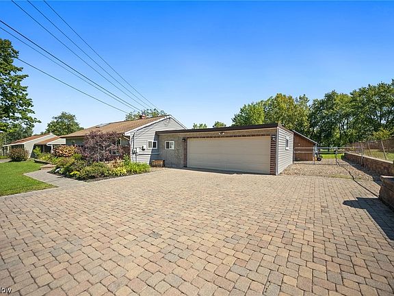 4th image of 2117 Pinewood Dr