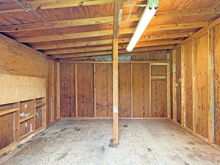 424 E Springdale Ave — Photo 16