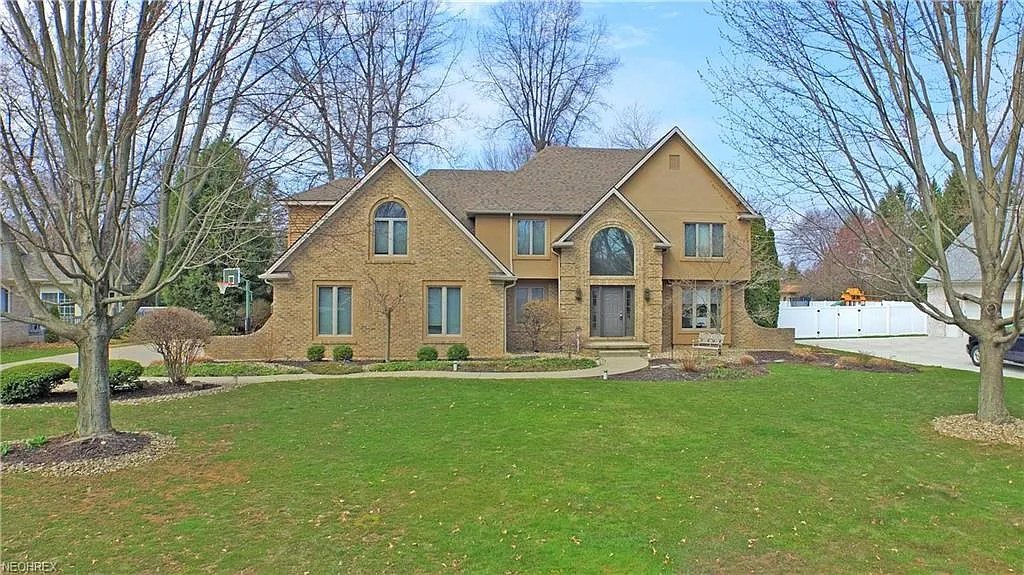 2205 Brittainy Oaks Trl NE photo 1