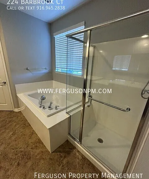 224 Barbrook Ct — Photo 13