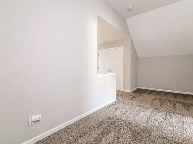 553 Texanna Way — Photo 15