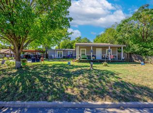 305 Saddle Rd, White Settlement, TX 76108