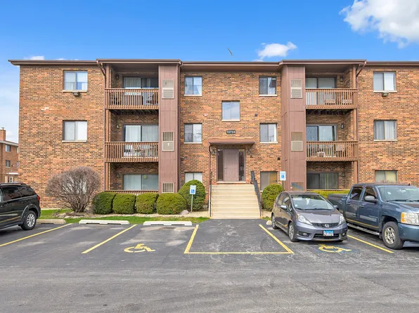 15724 Peggy Ln APT 4, Oak Forest, IL 60452