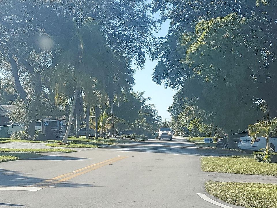 2nd image of 2201 Arcadia Dr