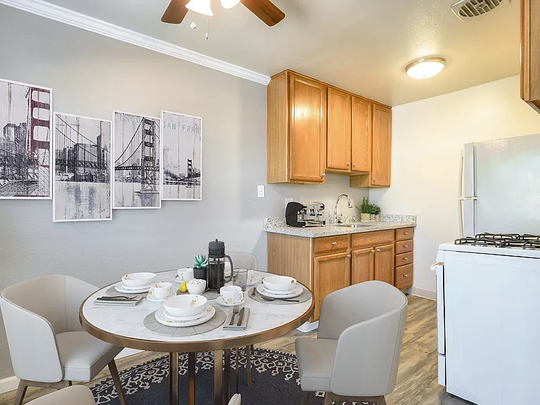 2x1 Kitchen / Dining 2x1 Kitchen / Dining