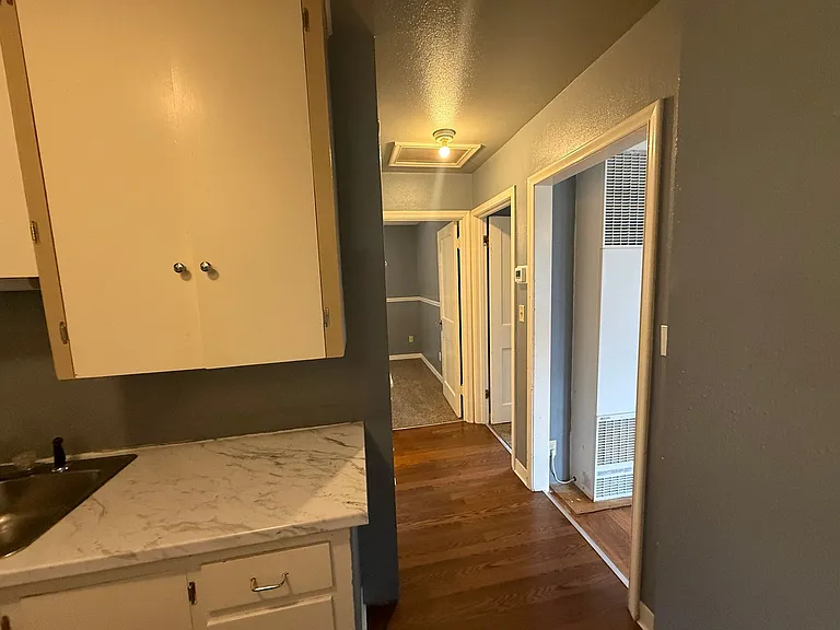 414 W 24th St — Photo 10