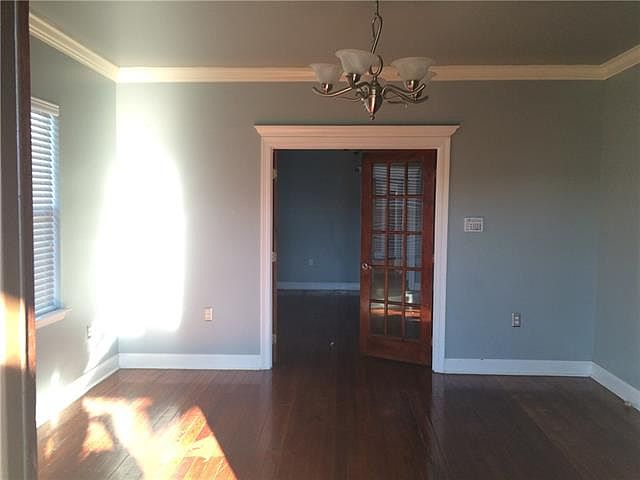 2nd image of 4937-39-39 Lafaye St