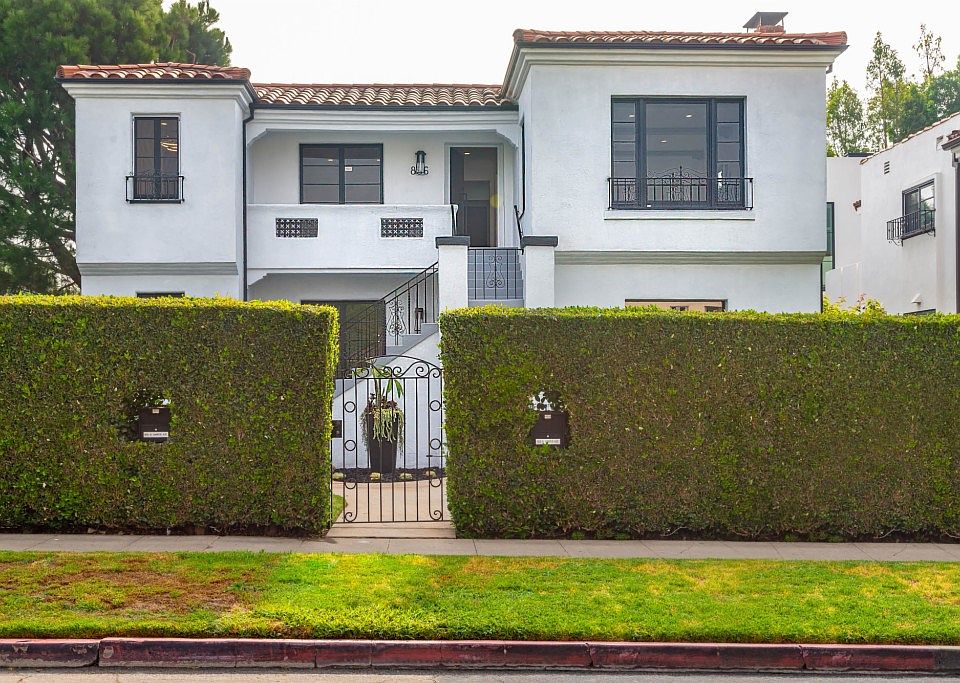 1st image of 854 N Harper Ave
