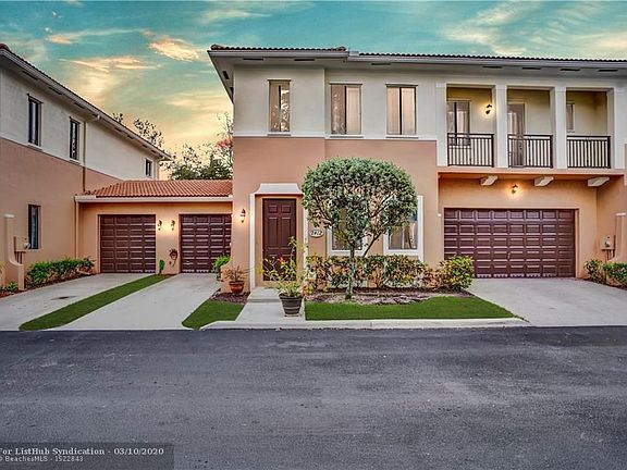 2nd image of 2412 Venetian Way #2412