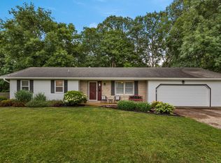 1201 Sandra Ln, Monticello, IL 61856
