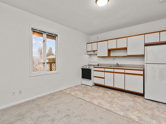 2nd image of 3716 Wetmore Ave APT 1
