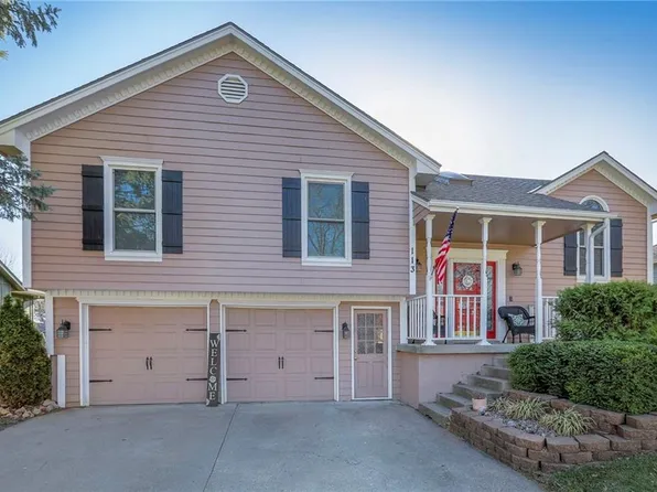 113 SE Bristol Dr, Lees Summit, MO 64063