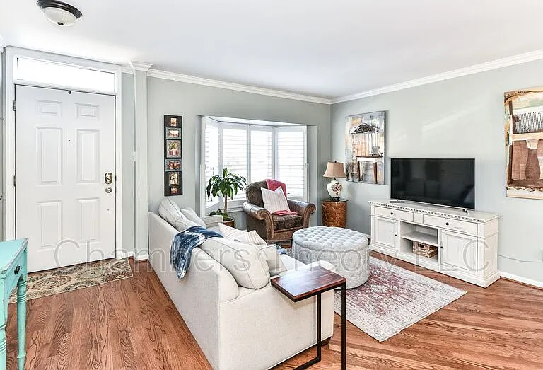 7245 Worsley Way — Photo 4