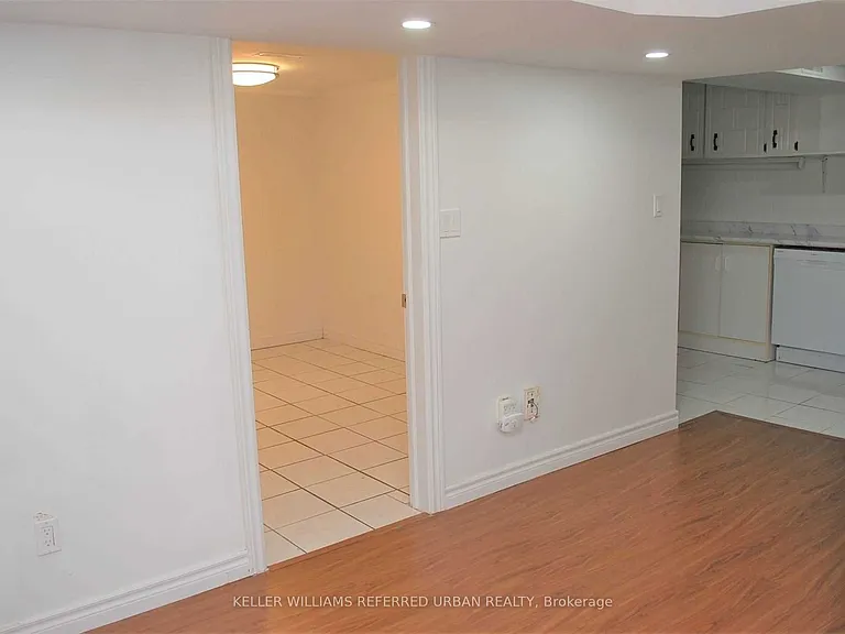 53 Silvio Ave #BASEMENT — Photo 8