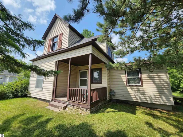 301 E Main St, Hale, MI 48739