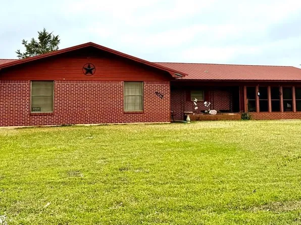 409 6th St, Queen City, TX 75572