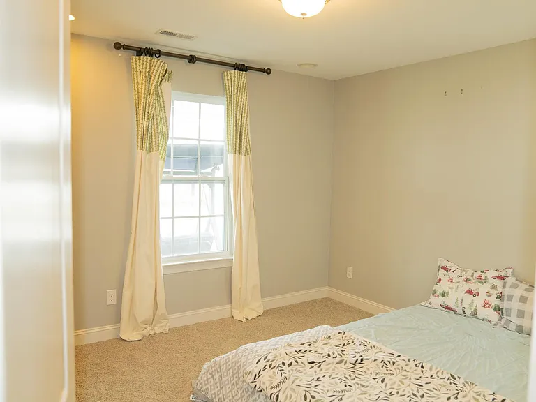 7082 Founders Way — Photo 8